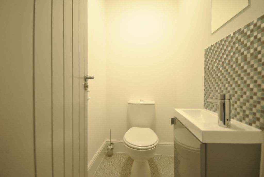 Property photo 3 of 9 WC