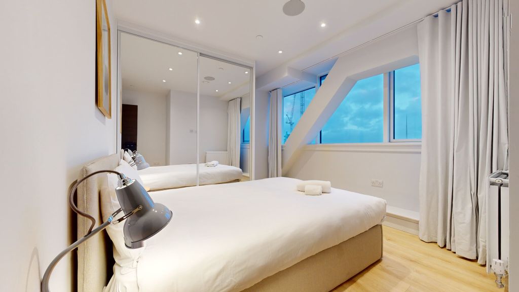 Property photo 3 of 27 Bedroom