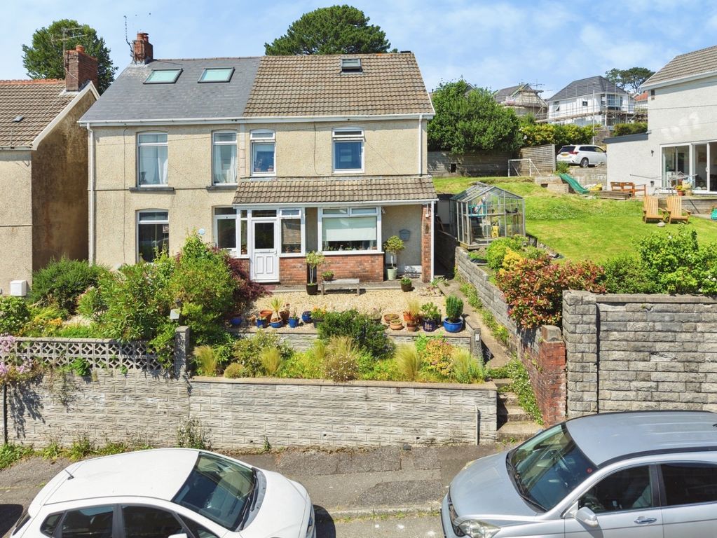 Property photo 1 of 26 5233050