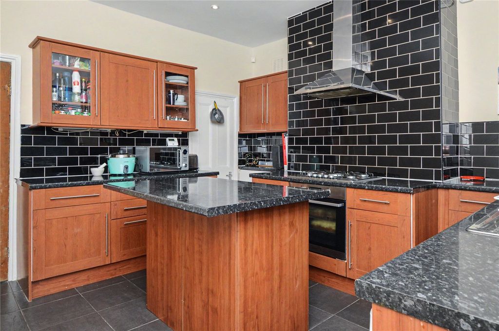 Property photo 3 of 10 Picture No. 20
