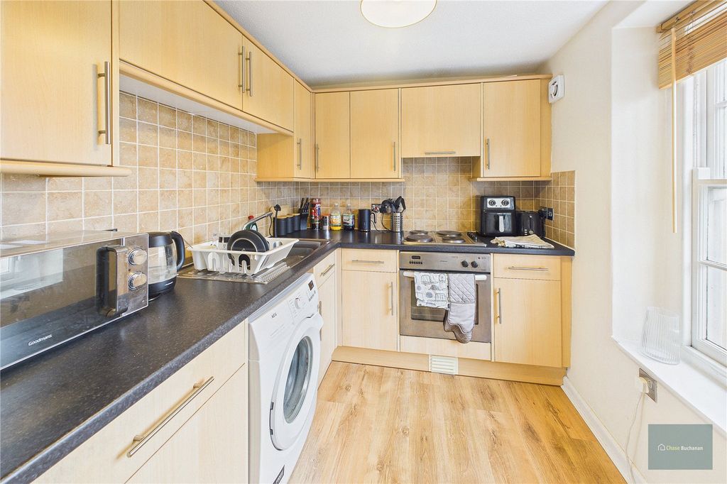 Property photo 3 of 6 Picture No. 09