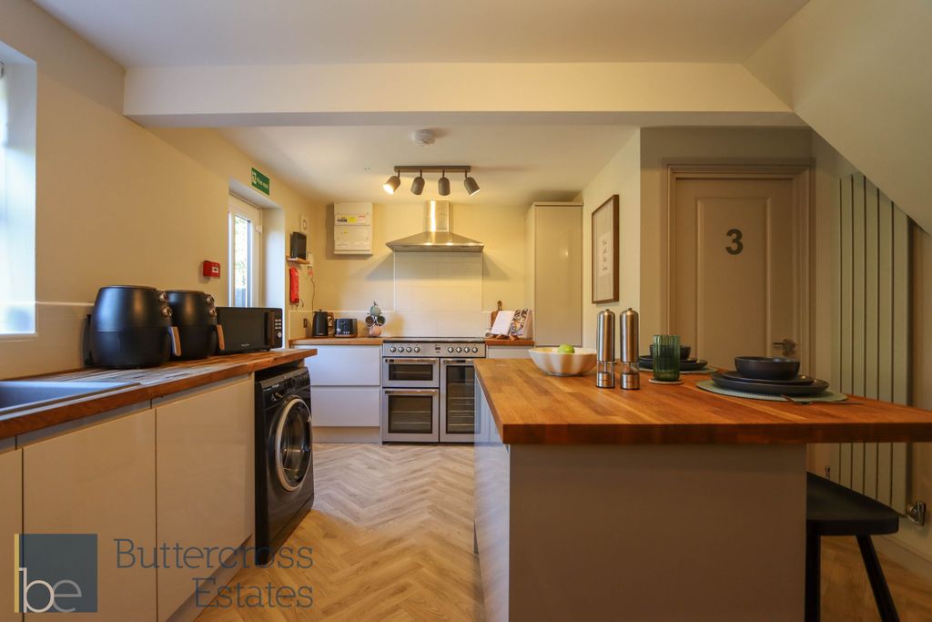 Property photo 2 of 14 Kitchen Diner