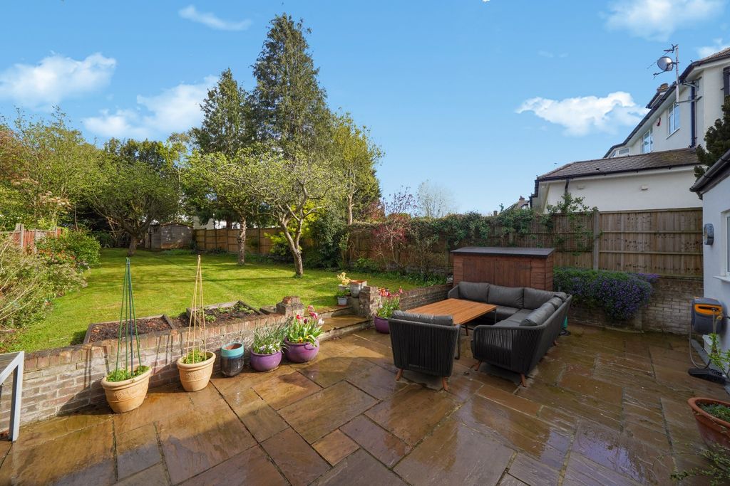 Property photo 2 of 19 5064226