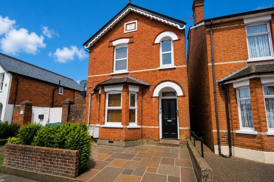 Property photo 1 of 5