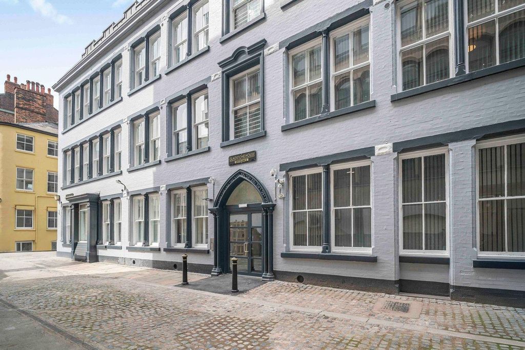 Property photo 1 of 12 Building