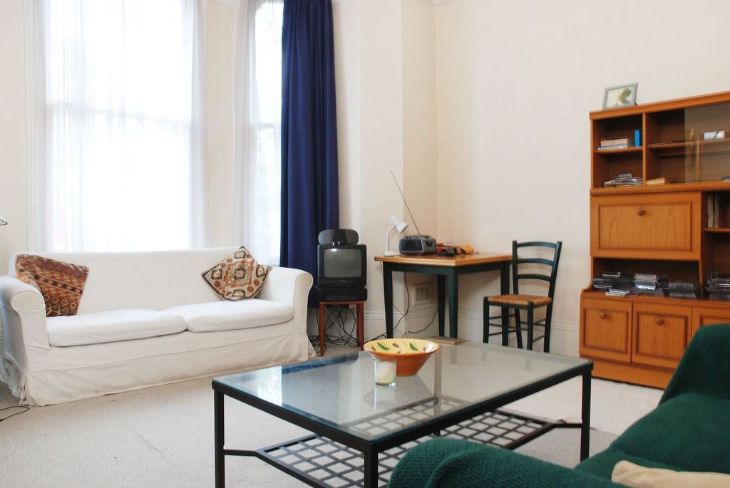 Property photo 1 of 4