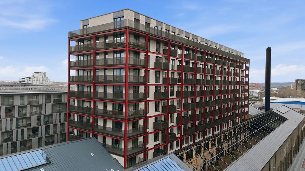 Property photo 1 of 12