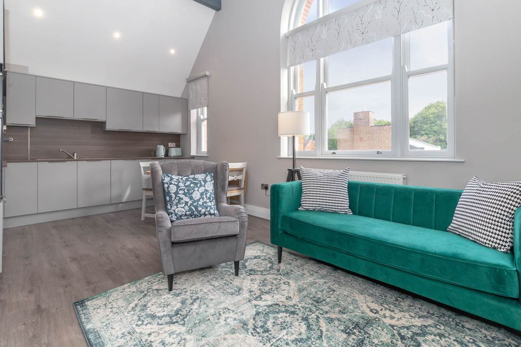 Property photo 2 of 16