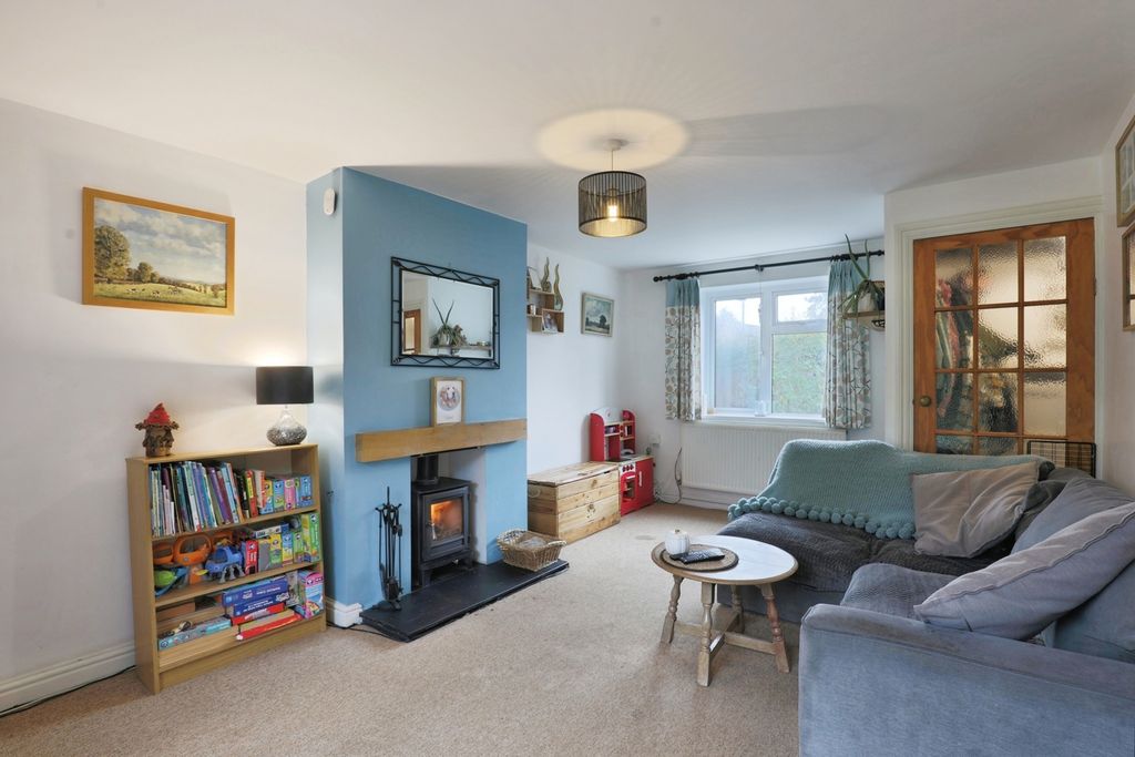 Property photo 2 of 17 Photo