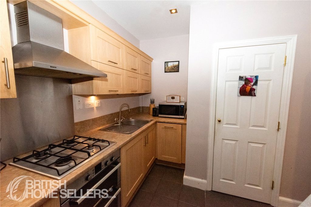 Additional image 10 of 2 bed flat for saleWoolston Close, Northampton, Northamptonshire NN3