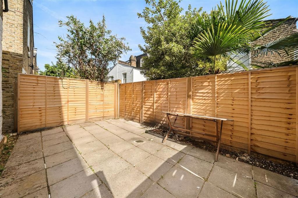 Property photo 3 of 6