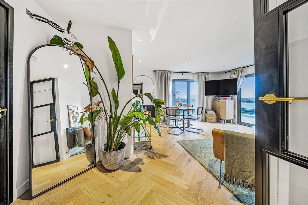 Property photo 3 of 19 Picture No. 06