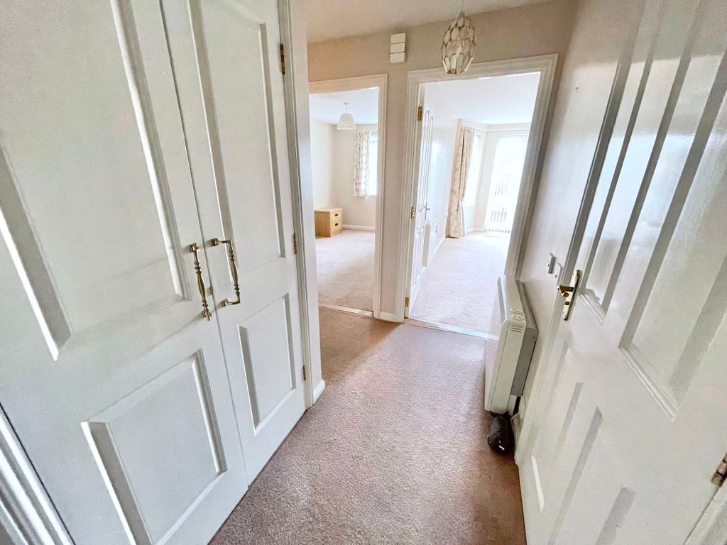 Property photo 2 of 26