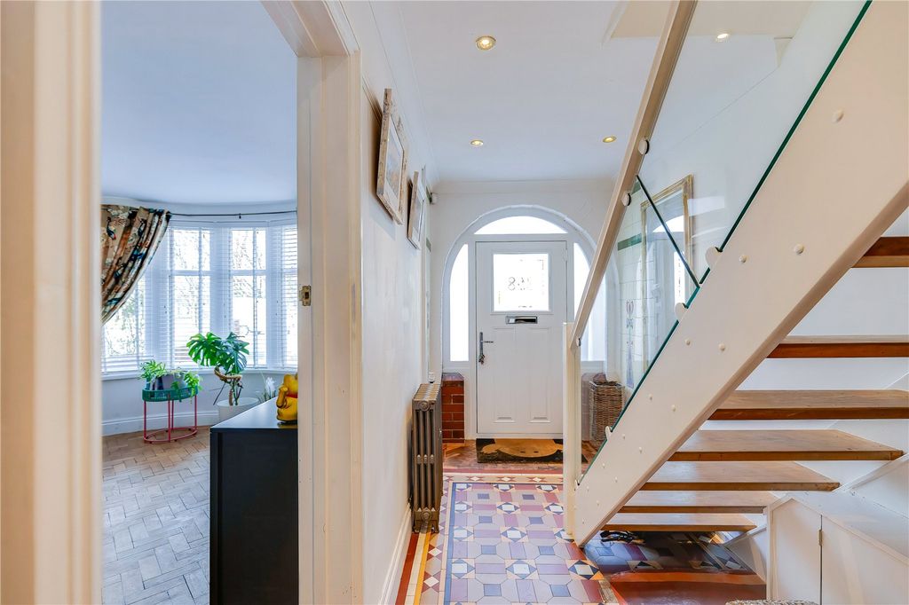 Property photo 2 of 38 Picture No. 19