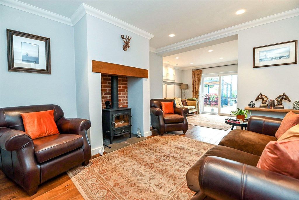 Property photo 3 of 19 Picture No. 04