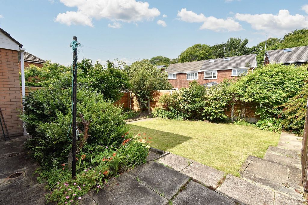 Property photo 2 of 29