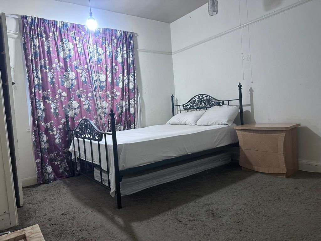 Property photo 2 of 3