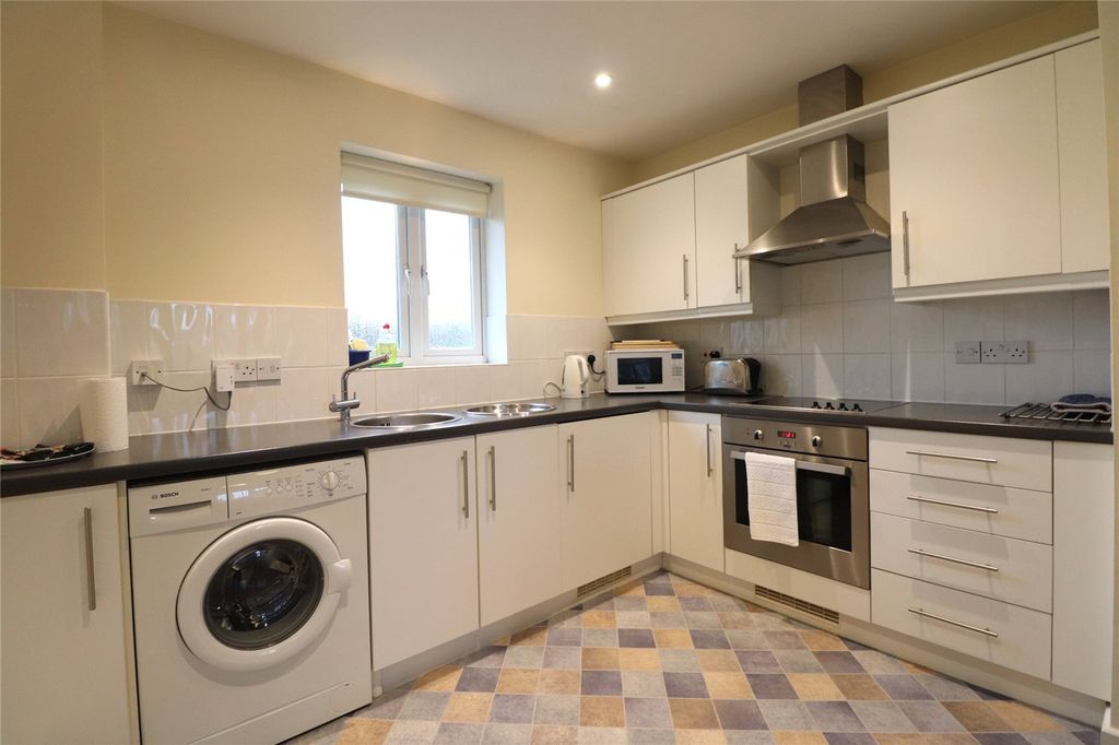 Property photo 3 of 18 Picture No. 14