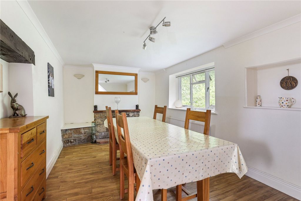 Property photo 3 of 40 Picture No. 17