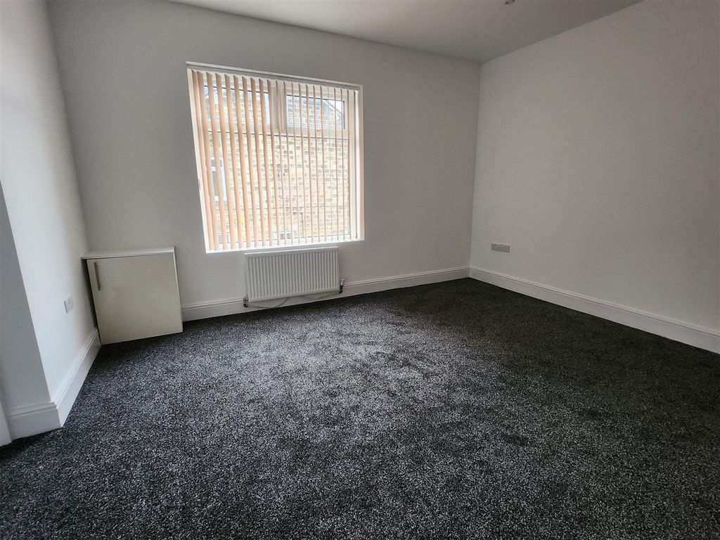 Property photo 3 of 13 First Floor Flat