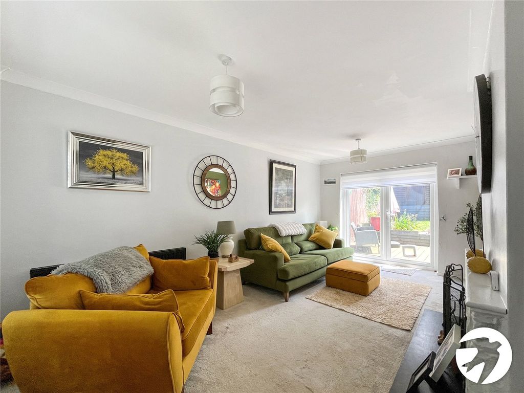 Property photo 2 of 22 Picture No. 24
