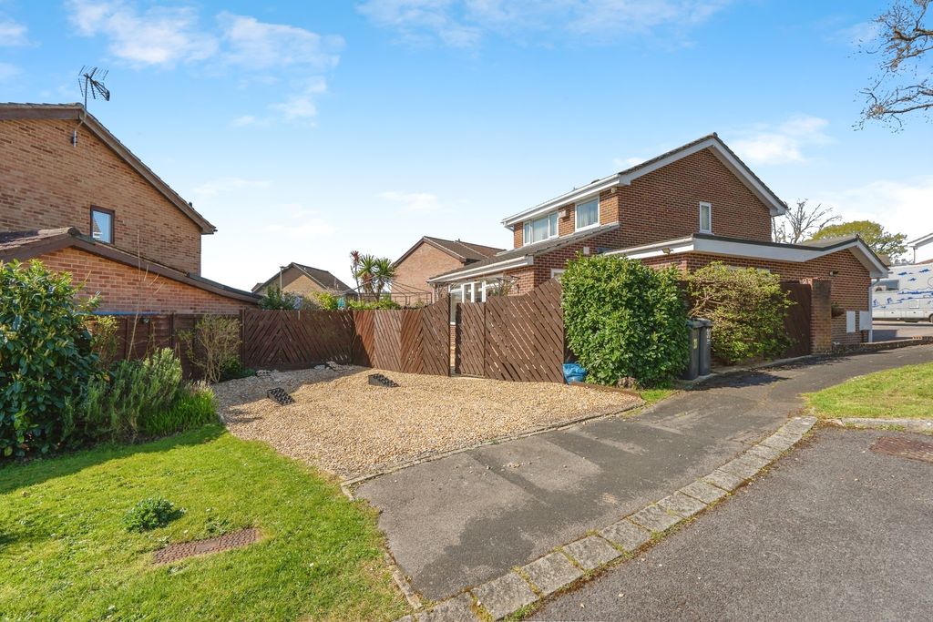 Property photo 2 of 18 Photo