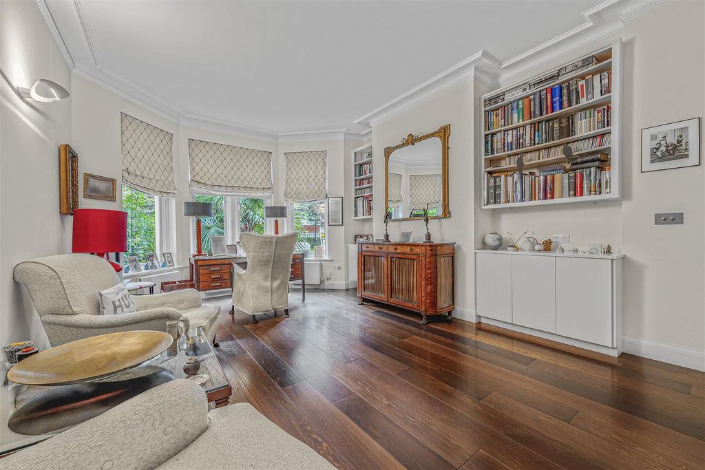 Property photo 2 of 11