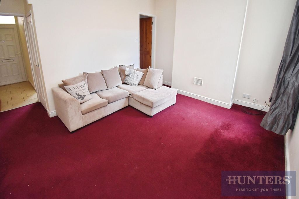 Property photo 2 of 11 Living Room