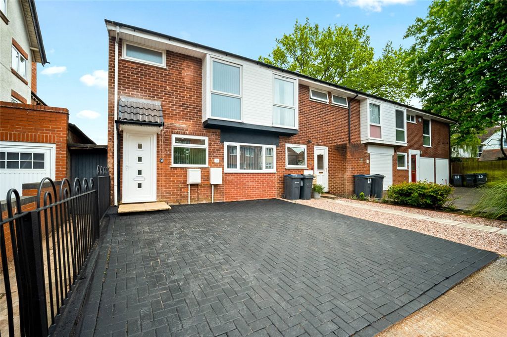 Property photo 1 of 23 Picture No. 34
