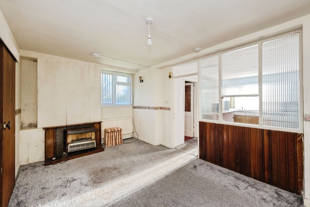 Property photo 3 of 21 Pbox-Img.Jpg