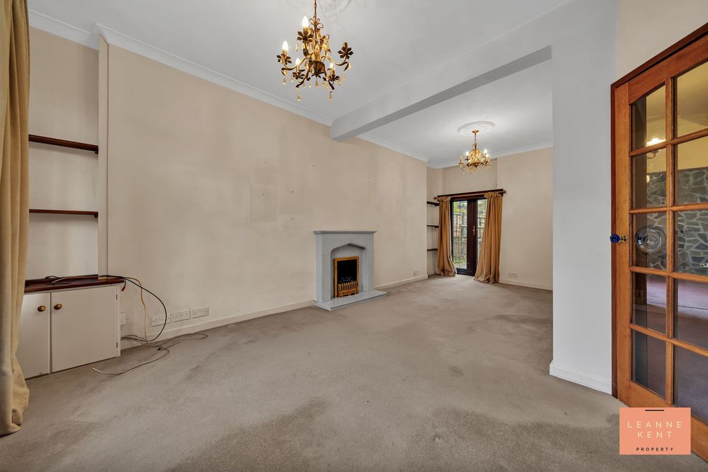 Property photo 2 of 29