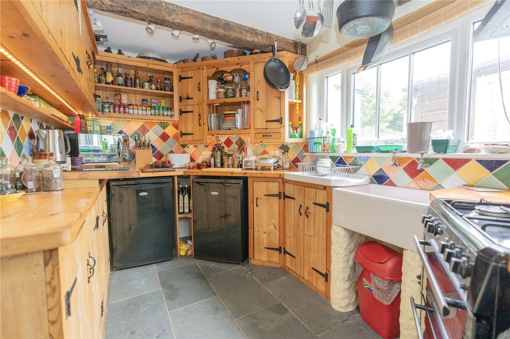 Property photo 3 of 19 Picture No. 05