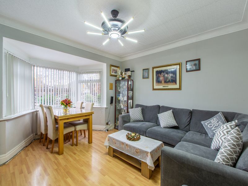 Property photo 2 of 28