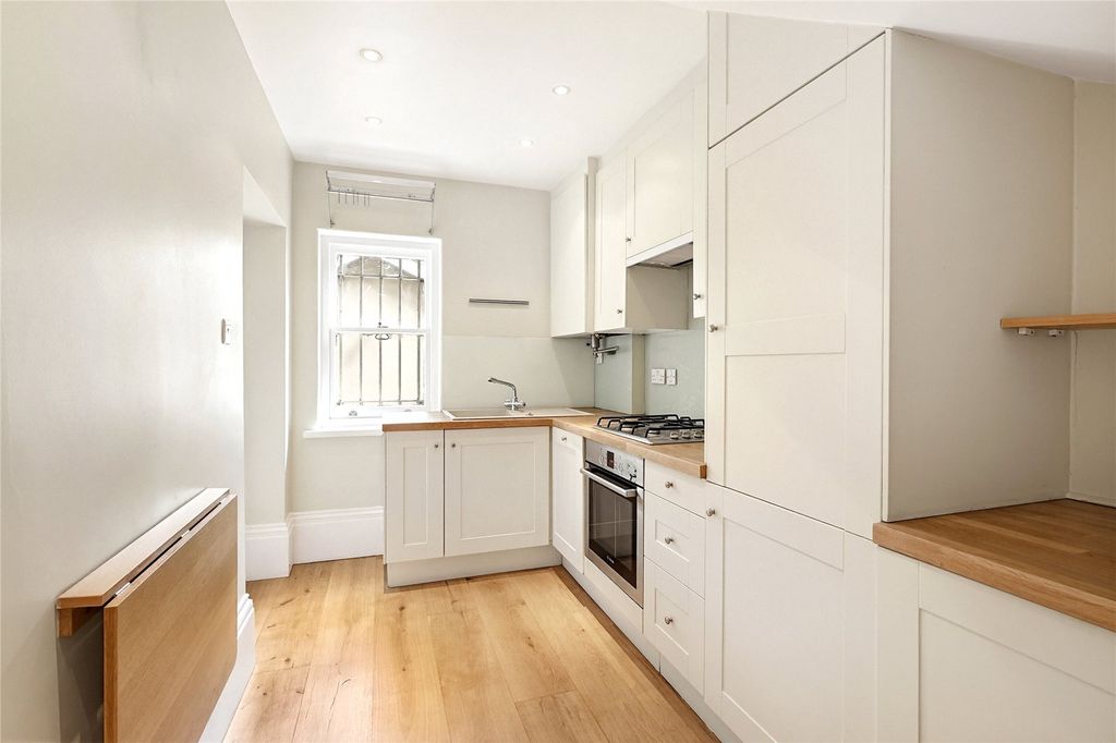 Property photo 2 of 8 Kitchen