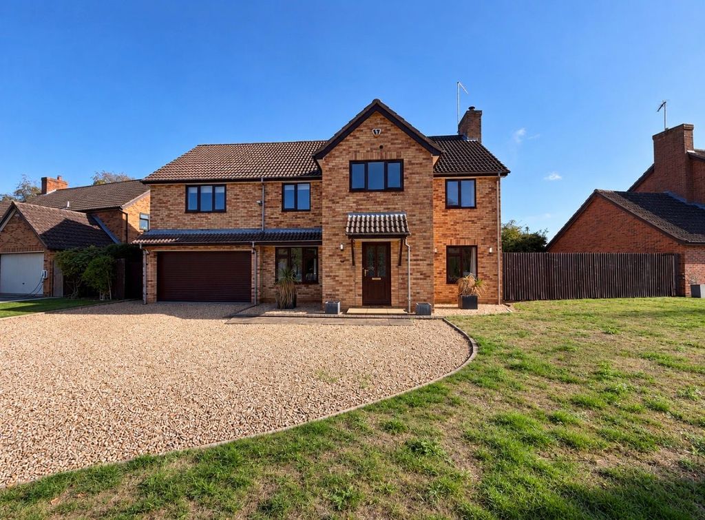 Property photo 1 of 41