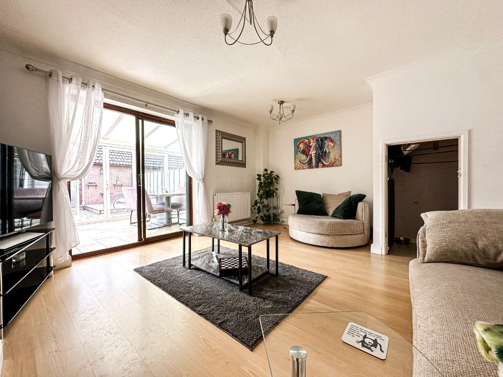 Property photo 3 of 17 5112757