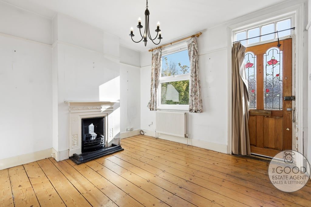 Property photo 2 of 14