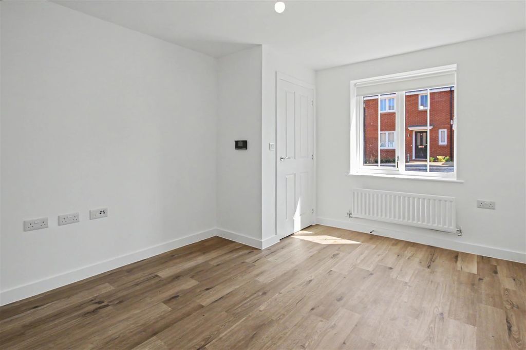 Property photo 3 of 19 Img_5048.Jpg