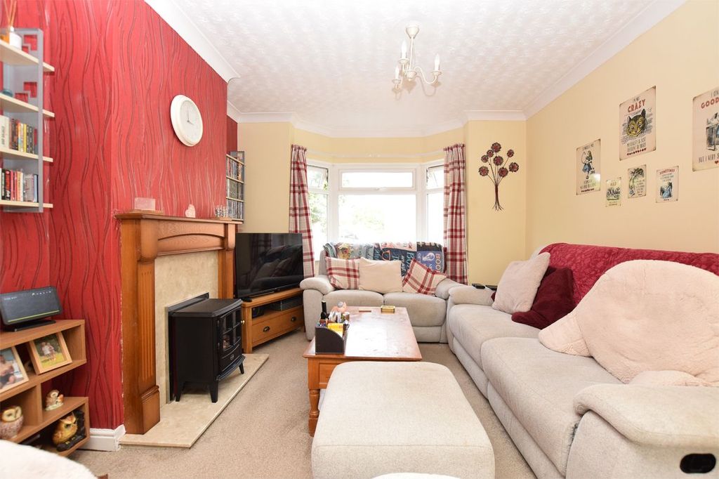 Property photo 2 of 14