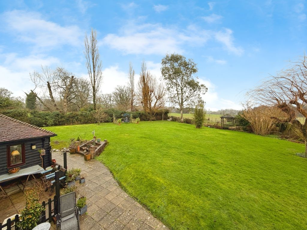 Property photo 2 of 25