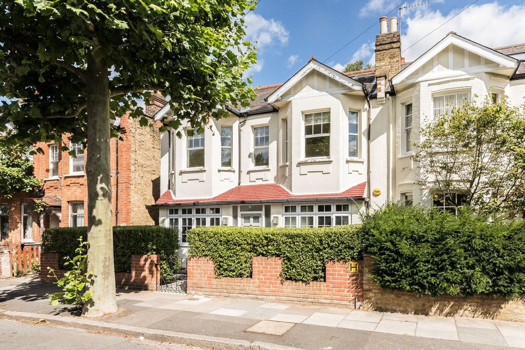 Property photo 1 of 8
