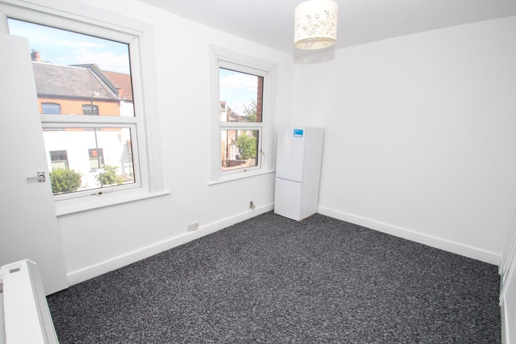 Property photo 2 of 8 5383981