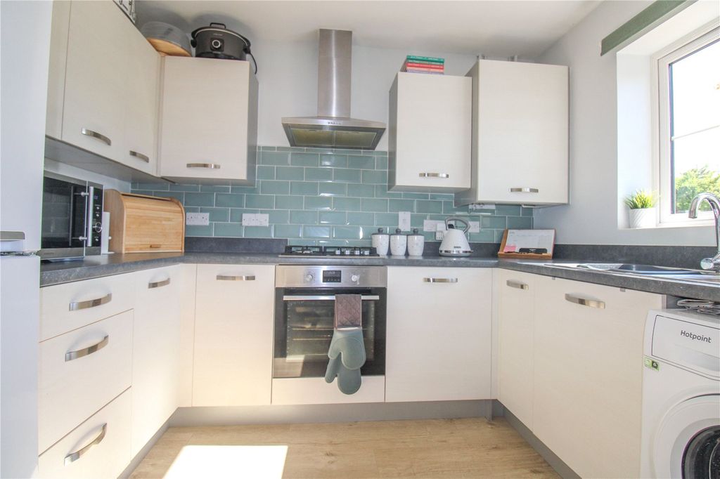Property photo 3 of 12 Picture No. 14