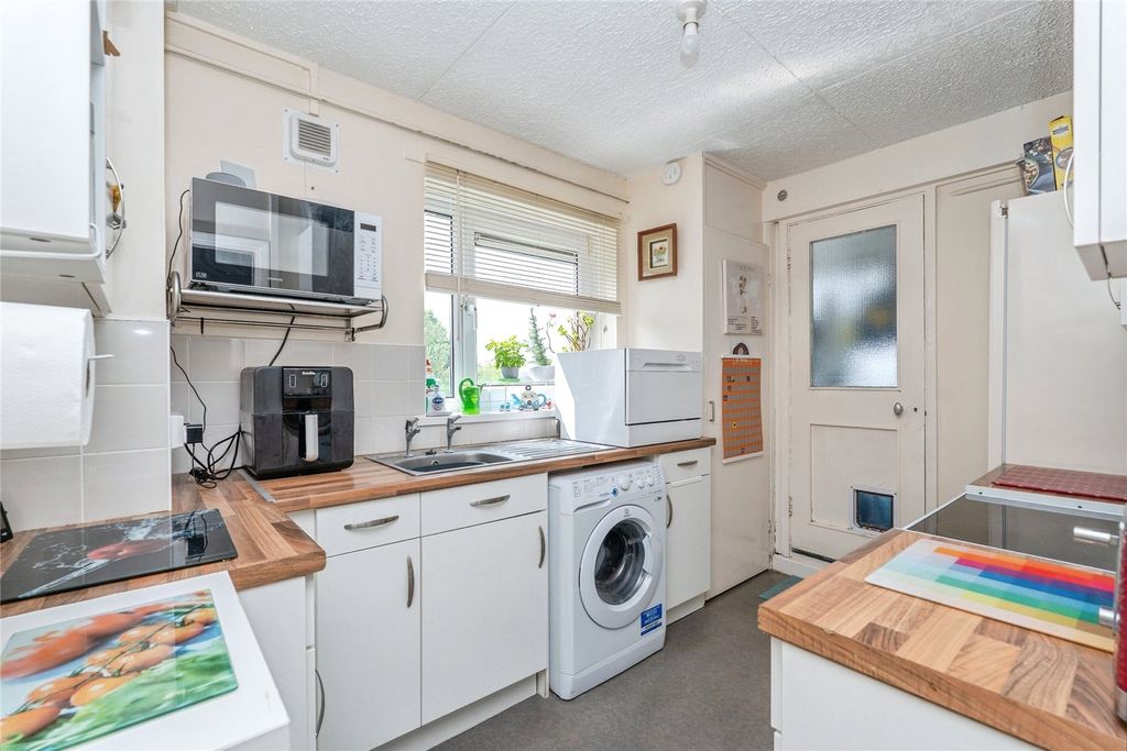 Property photo 2 of 14 Picture No. 24