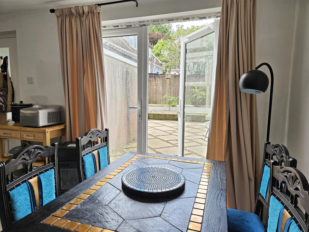 Property photo 2 of 16 Kitchen Diner (1).Jpg