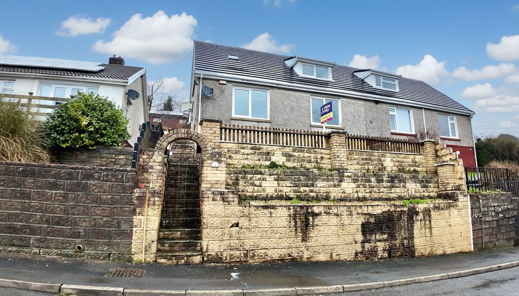 Property photo 1 of 28