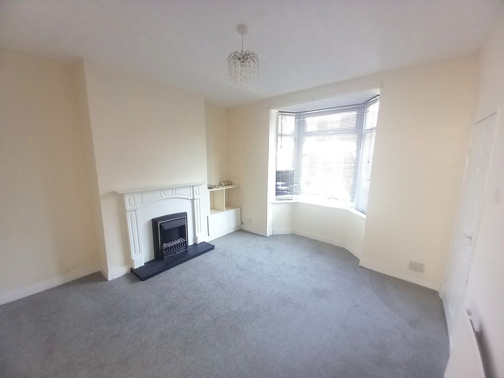 Property photo 2 of 9 Lounge