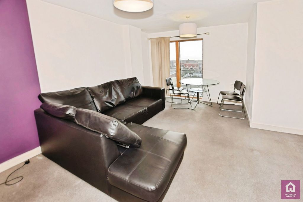 Property photo 2 of 15 Pbox-Img.Jpg