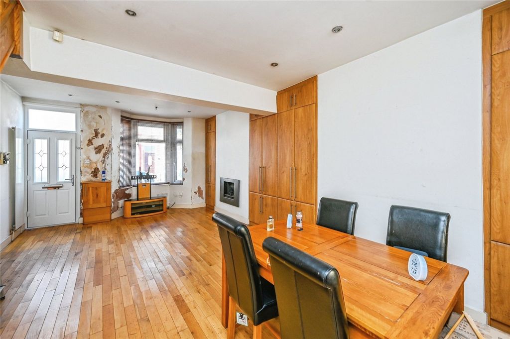 Property photo 3 of 14 Picture No. 06