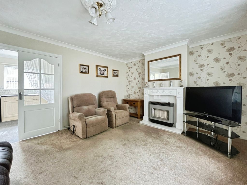 Property photo 3 of 15 4354417